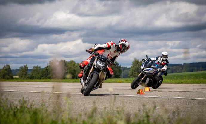 Galeri - focení moto kurz - 8